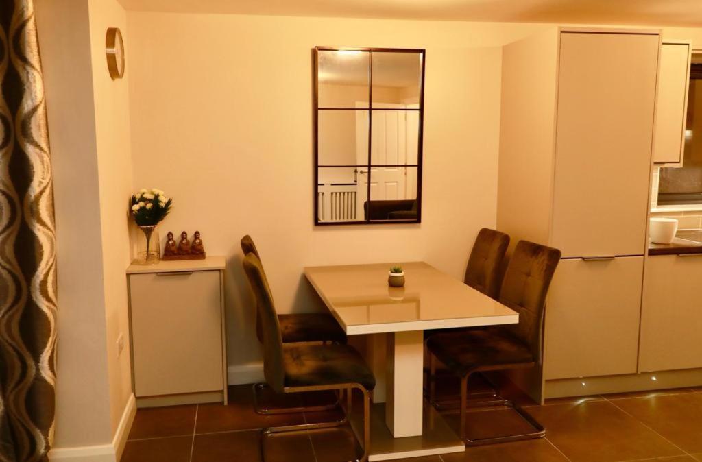 Lovely 2- Bedroom In Belfast