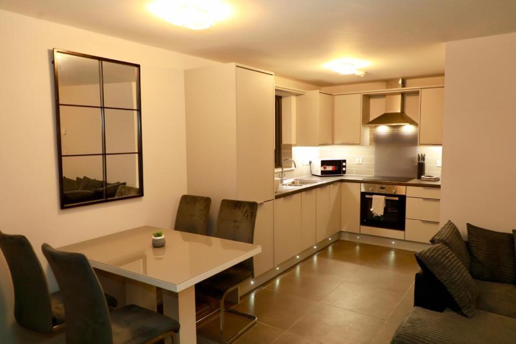 Lovely 2- Bedroom In Belfast