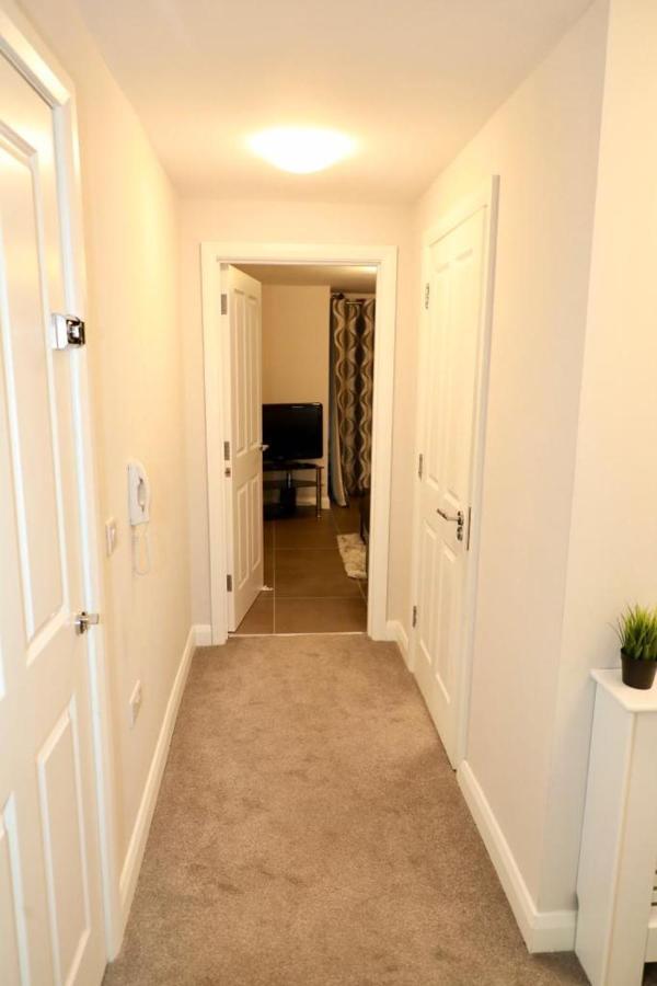 Lovely 2- Bedroom In
