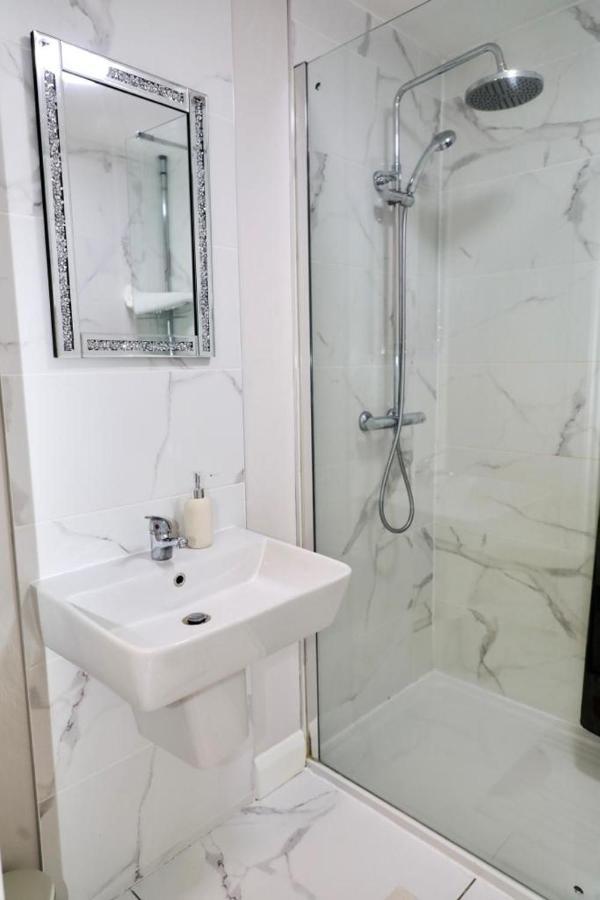 Lovely 2- Bedroom In * Belfast